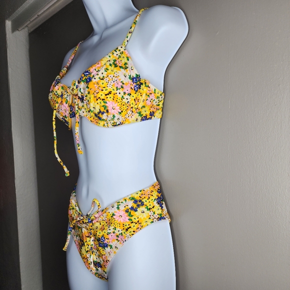 TIME AND TRU Yellow Floral Bikini Set Size: M (8-10) EUC - Picture 7 of 12
